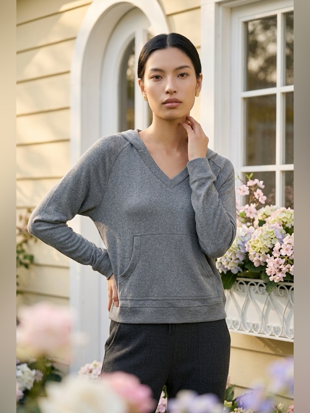 Jessica Simpson Gray V-Neck Hoodie - Size Small